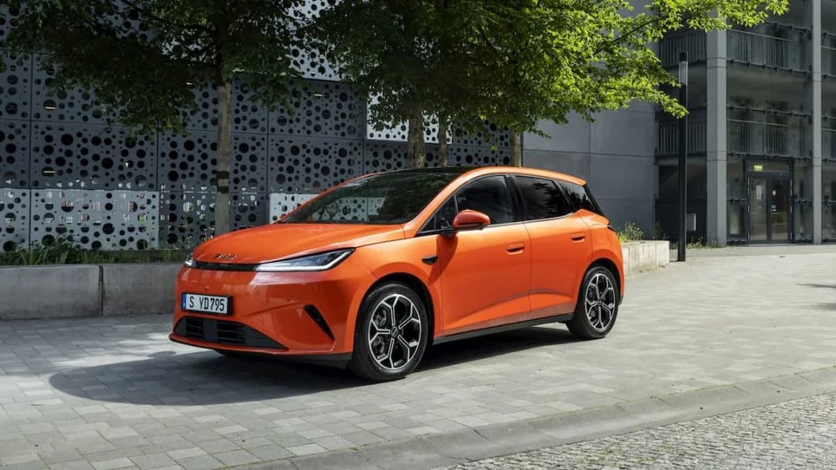 ภาพดีไซน์จำลองสอดคล้องกับหัวเรื่อง BYD เปิดตัว Dolphin G PHEV วิ่งด้วยไฟฟ้าล้วนได้ไกล 65 ไมล์ ในราคา 32,000 ดอลลาร์