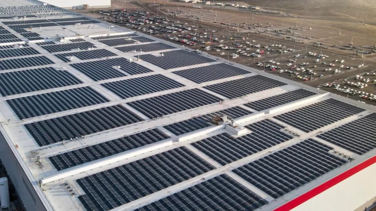 ภาพดีไซน์จำลองสอดคล้องกับหัวเรื่อง แบตเตอรี่ของ Tesla ถูกขโมยจากโรงงาน Giga Nevada ไปแล้วกว่า 11 ครั้งตั้งแต่เดือนธันวาคมเป็นต้นมา