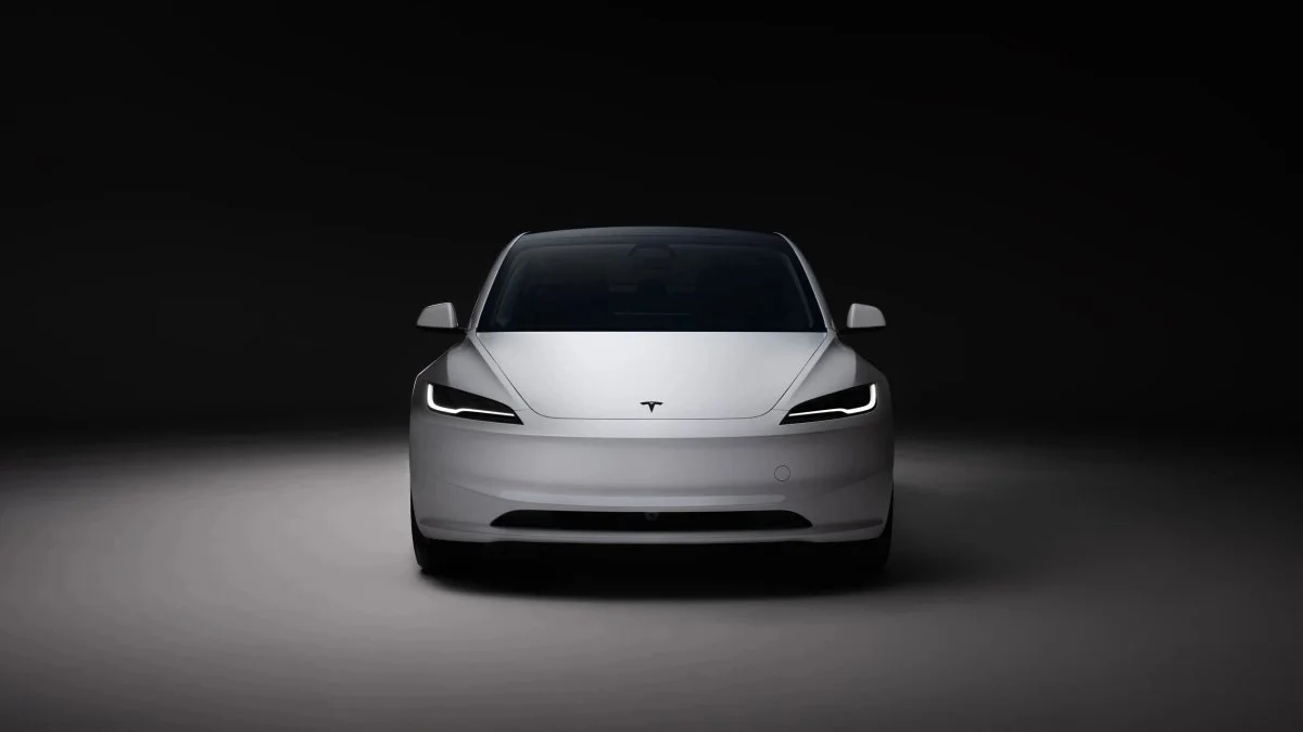 ภาพดีไซน์จำลองสอดคล้องกับหัวเรื่อง รถยนต์ไฟฟ้า Tesla Model 3 ได้รับการขึ้นทะเบียนโดย Edmunds ว่าเป็นรถยนต์ไฟฟ้าที่มีประสิทธิภาพสูงสุด