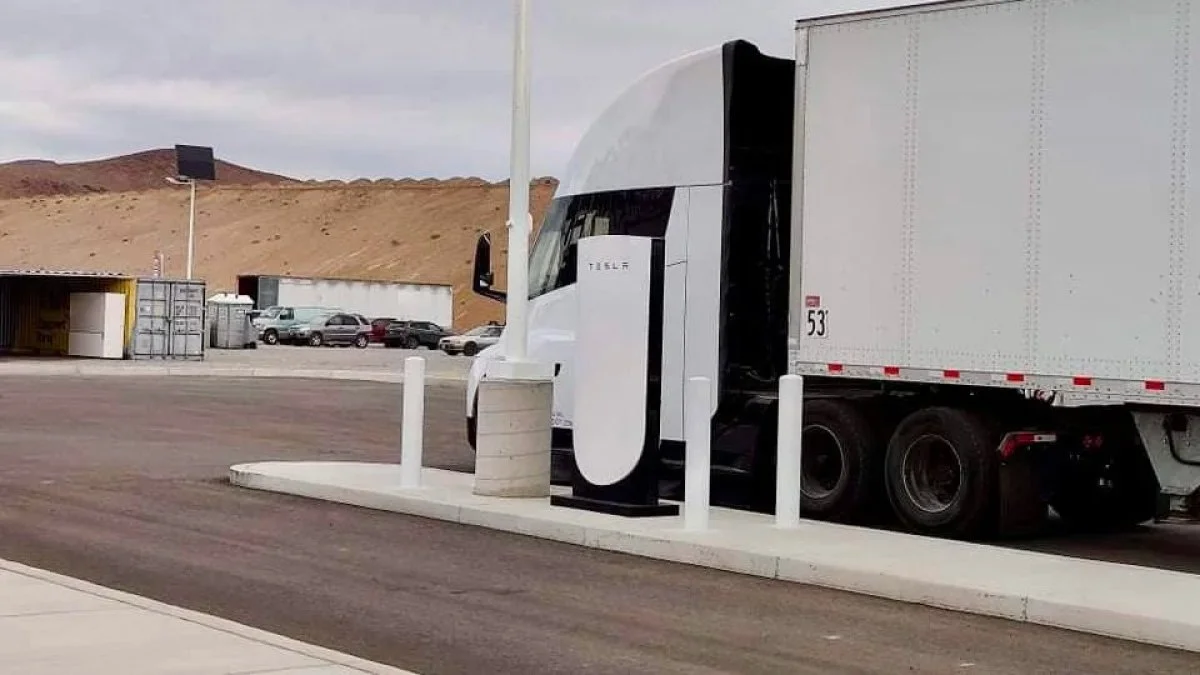 ภาพดีไซน์จำลองสอดคล้องกับหัวเรื่อง Tesla จะสร้าง Megachargers ที่ประกอบล่วงหน้าสำหรับ Tesla Semi