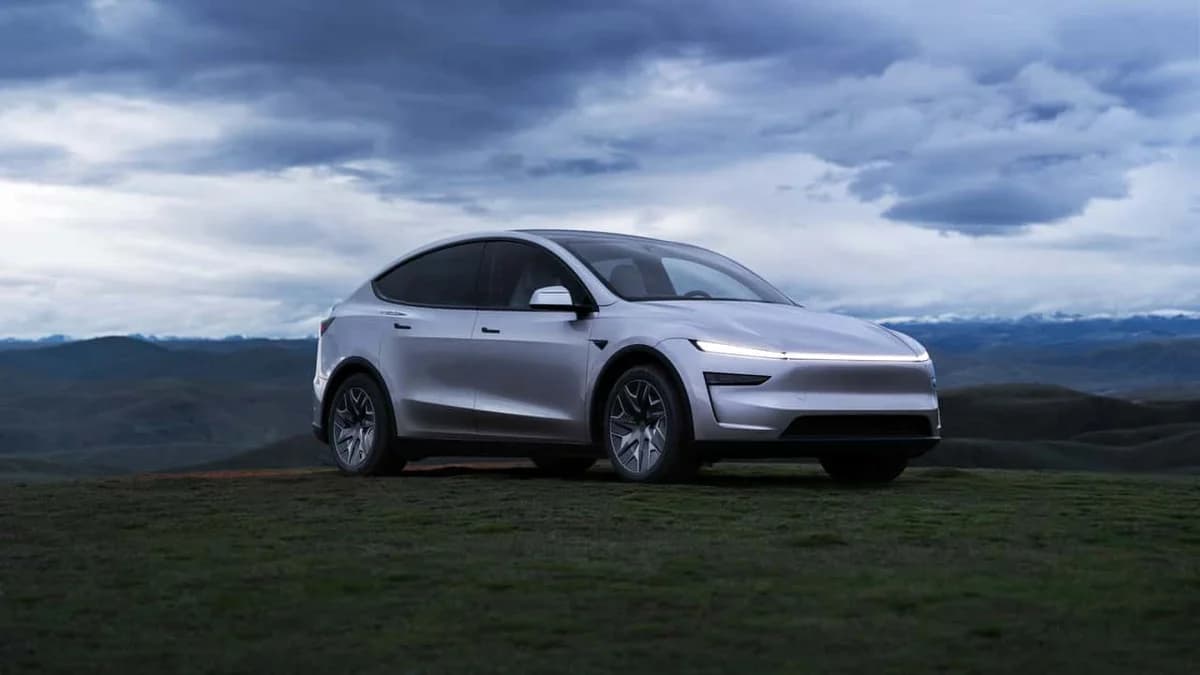 ภาพดีไซน์จำลองสอดคล้องกับหัวเรื่อง นี่คือ Tesla Model Y รุ่นใหม่ที่มีขนาดใหญ่ขึ้นสำหรับตลาดสหรัฐฯ